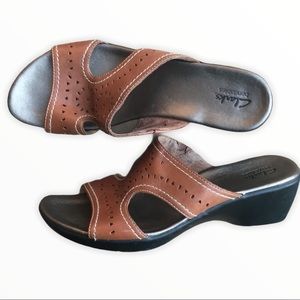 Clarks Bendable brown leather sandals